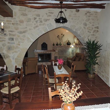 Las Bodegas Del Gilo Valdealgorfa Esterno foto