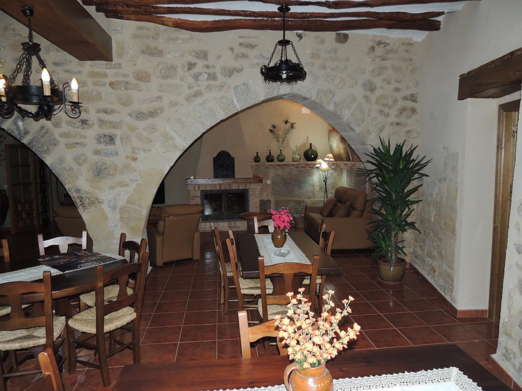 Las Bodegas Del Gilo Valdealgorfa Esterno foto